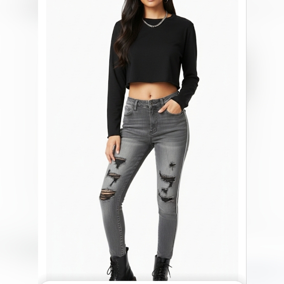 KanCan Denim - Kancan woman's gray black distressed crop stretch jeans size 27